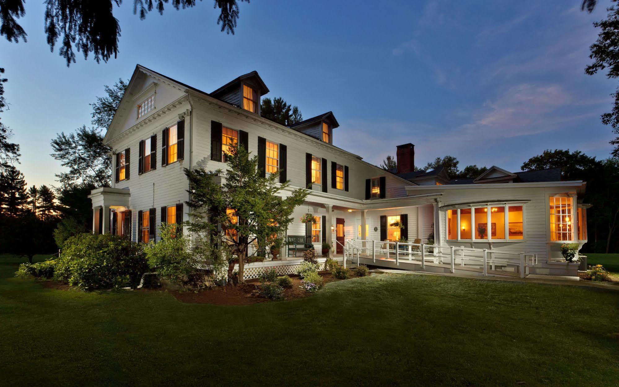 The Egremont Village Inn South Egremont Экстерьер фото