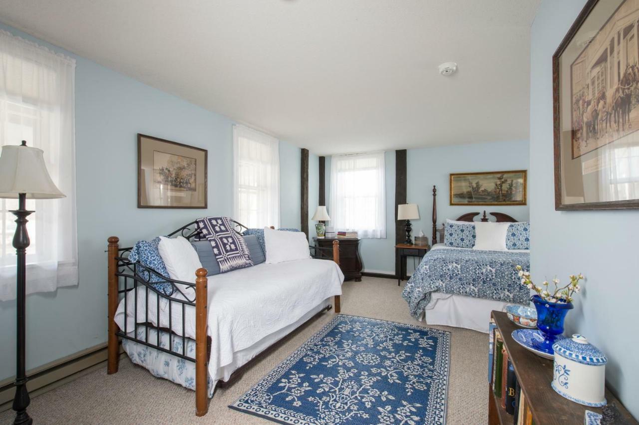 The Egremont Village Inn South Egremont Экстерьер фото