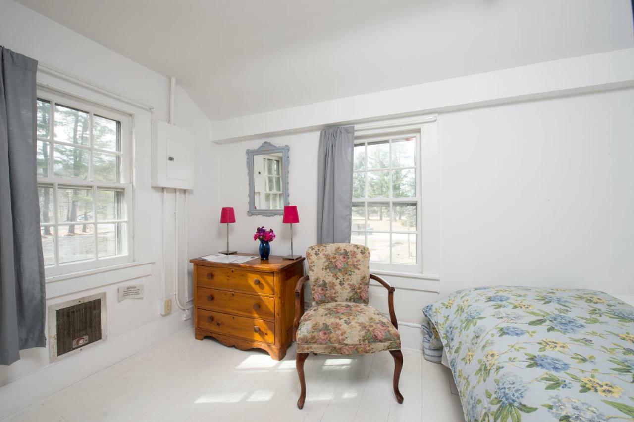 The Egremont Village Inn South Egremont Экстерьер фото