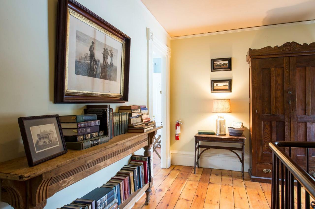 The Egremont Village Inn South Egremont Экстерьер фото
