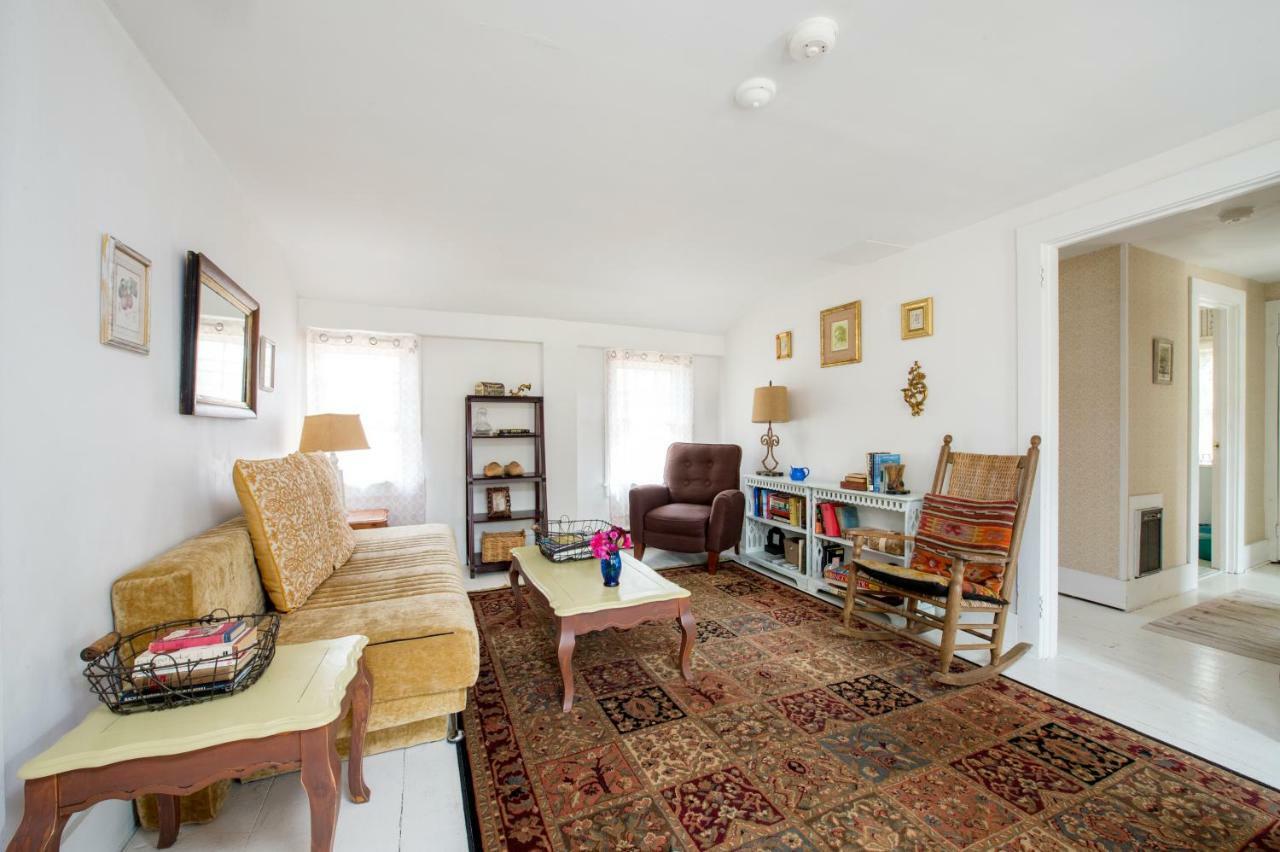 The Egremont Village Inn South Egremont Экстерьер фото